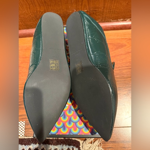 Kurt Geiger Emerald Loafers with Gold Accent - Picture 5 of 7
